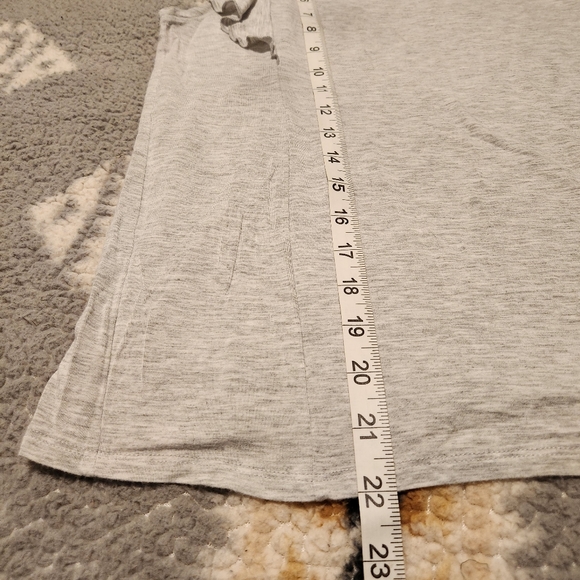 Abercrombie & Fitch flutter sleeve heather grey blouse 👚 - Picture 8 of 8